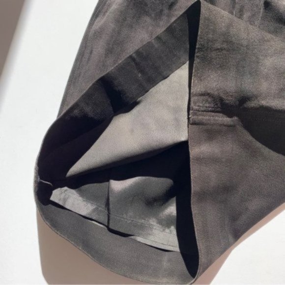 [SOLD] Vintage Black Genuine Suede Elasticated Waist Skirt Size Medium to Large - Picture 4 of 16